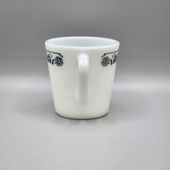 Pyrex Milk Glass Old Town Blue 1410 Coffee Tea Cup Mug Replacement Corelle VTG - Picture 2 of 9